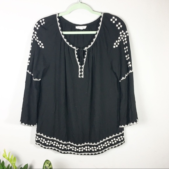 beachlunchlounge Tops - BEACHLUNCHLOUNGE • Black tassel boho blouse SMALL